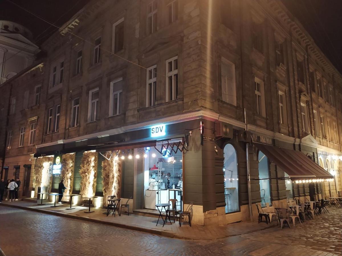 Apartment In The Centre Of Львов Экстерьер фото