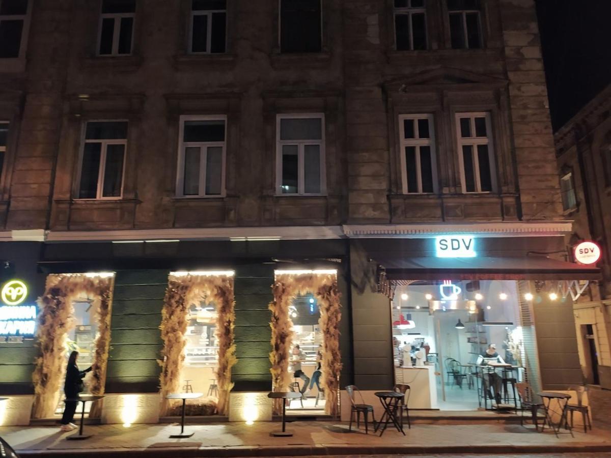 Apartment In The Centre Of Львов Экстерьер фото