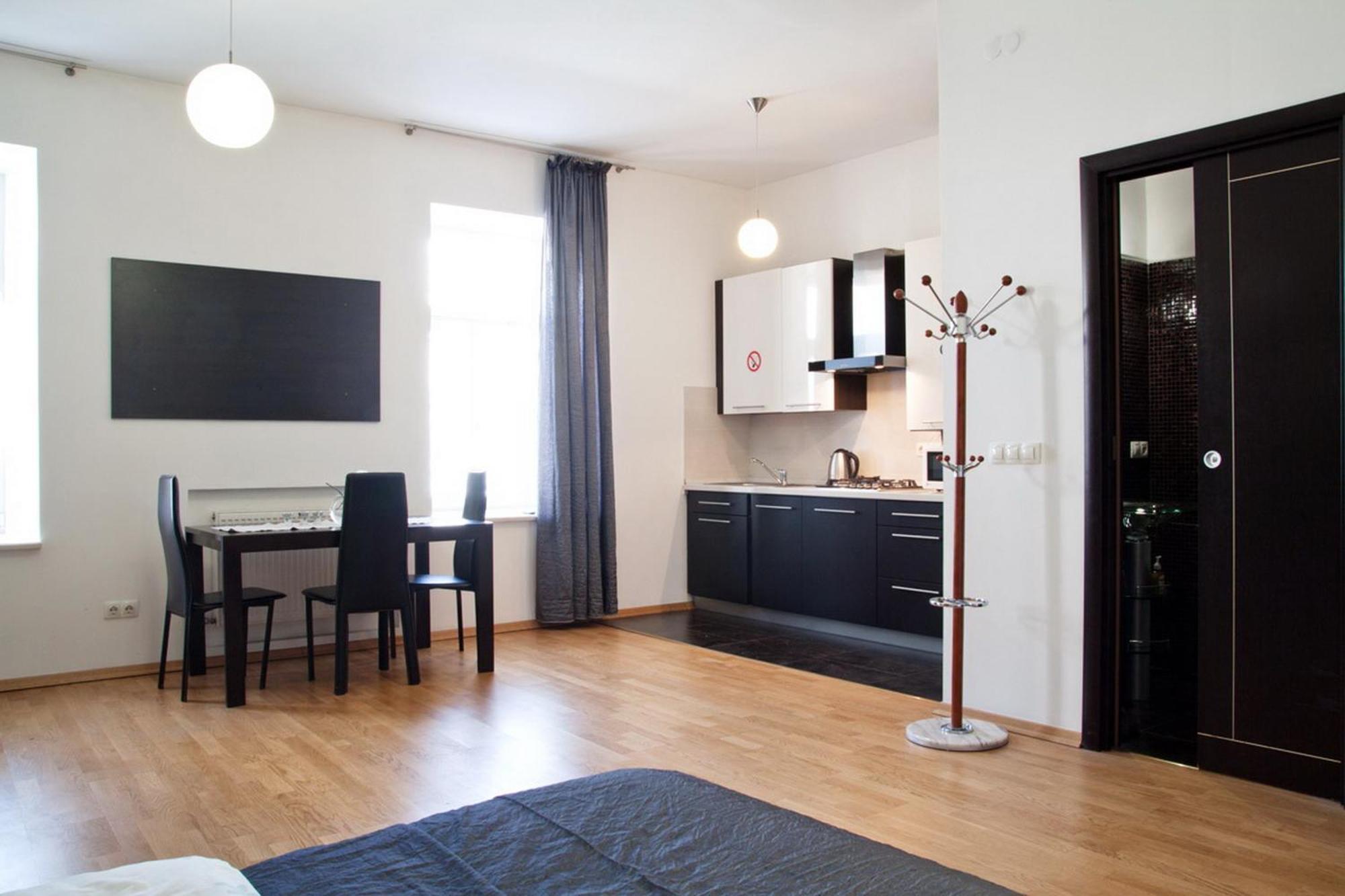 Apartment In The Centre Of Львов Номер фото