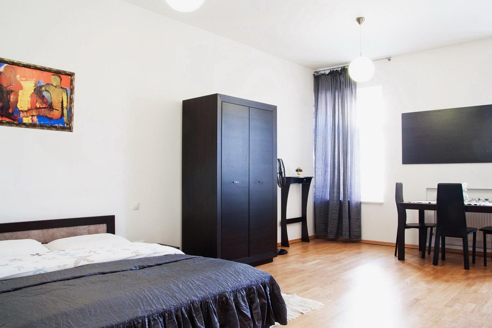 Apartment In The Centre Of Львов Номер фото