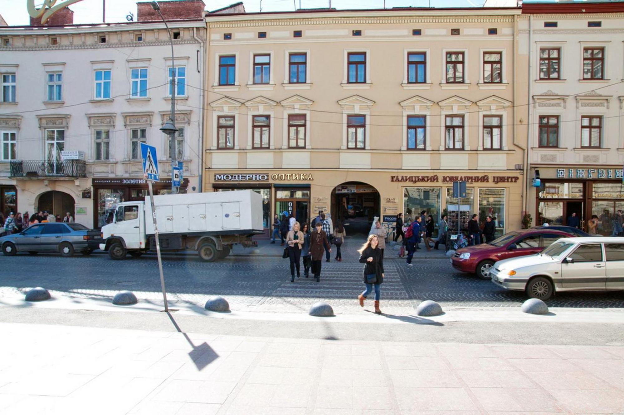Apartment In The Centre Of Львов Номер фото