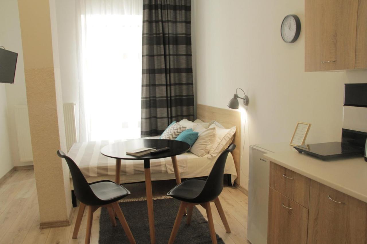 Apartment In The Centre Of Львов Экстерьер фото